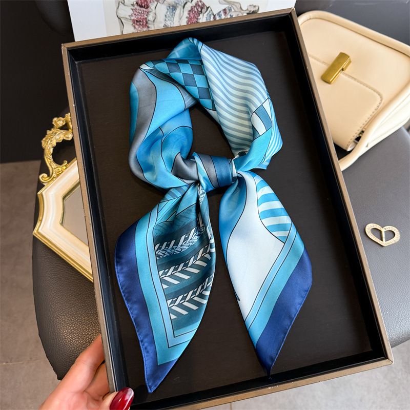 2026 New Geometry Print Silk S - đánh giá và giá Ascot Neck Scarf
